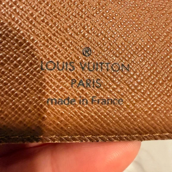Louis Vuitton Black and Gold Monogram wallet - Picture 9 of 12